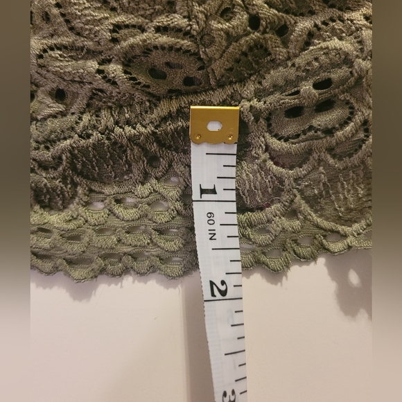 No Boundaries Pull-On Bralette - Picture 3 of 9